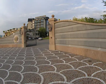 Borgo Palace Otel